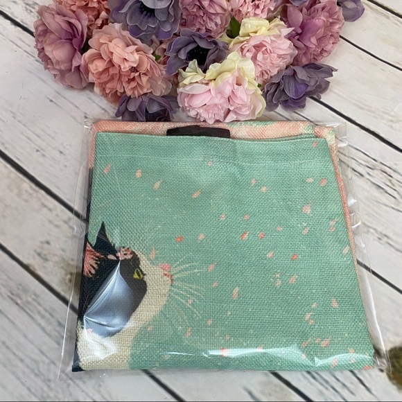 Eco-Friendly Cat & Kitten Folding Tote Bag - Picture 7 of 12